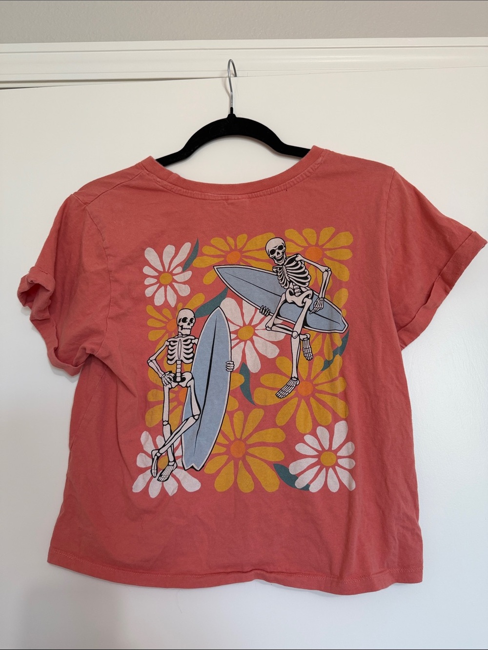 Short-Sleeve Coral Tee with Skeleton Surfing Graphic